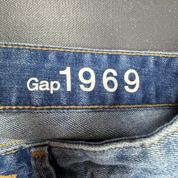 Gap 1969 Real Straight Jeans Women's 28 Blue Mid Rise Stretch Distressed Faded - Picture 4 of 16